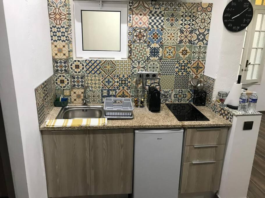 Studio 25M2 En Plein Coeur De Перпинян Екстериор снимка